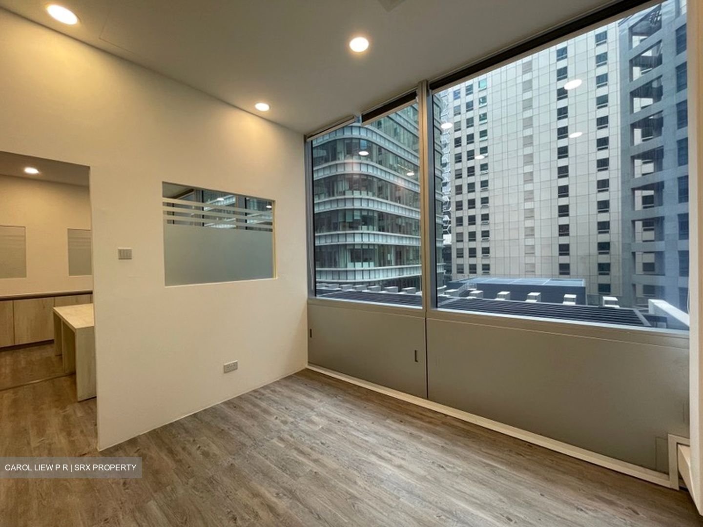 Robinson Square (D1), Office #553703041